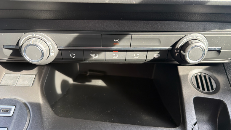 Vauxhall Combo Cargo Combo Diesel 1.5 Turbo D 100ps Prime H1 Van